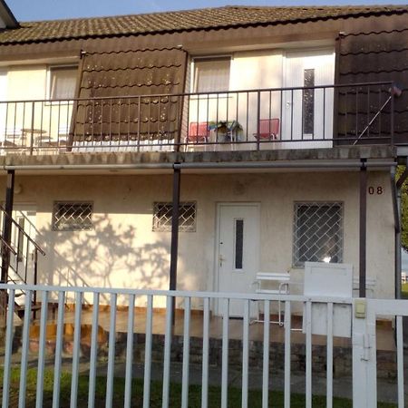 Vizparti Apartmanok Сантод Экстерьер фото